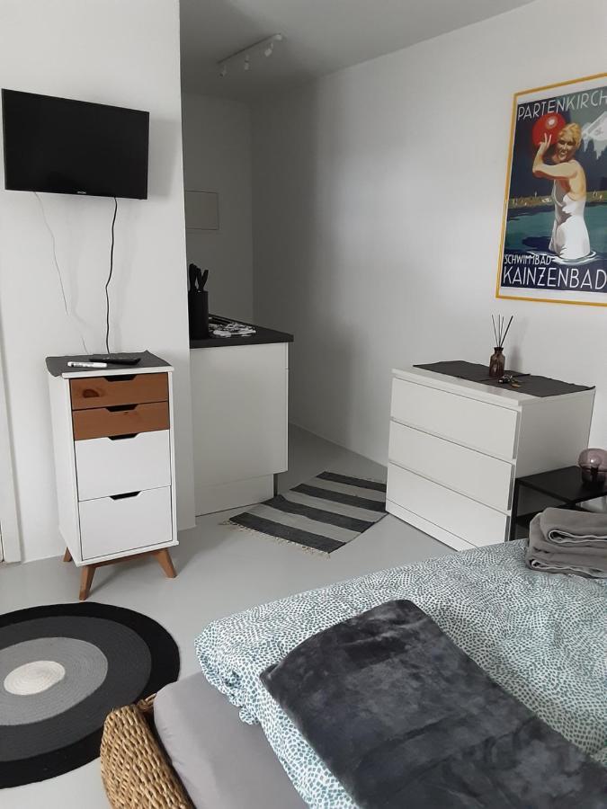 Appartement Im Hasental การ์มิช-พาร์เทนเคียร์เชน ภายนอก รูปภาพ